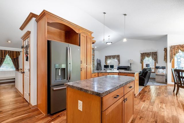 1108 W 34th Cir N, Wichita, KS 67204