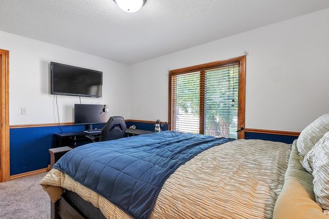 1108 W 34th Cir N, Wichita, KS 67204