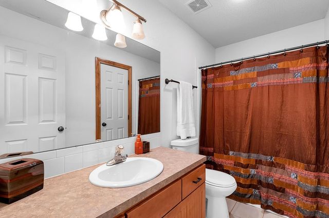 1108 W 34th Cir N, Wichita, KS 67204