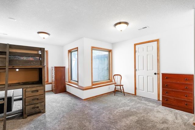 1108 W 34th Cir N, Wichita, KS 67204