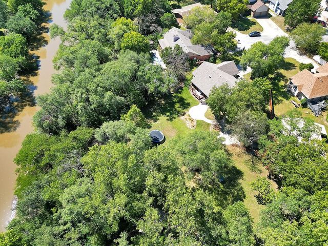 1108 W 34th Cir N, Wichita, KS 67204