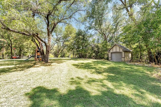 1108 W 34th Cir N, Wichita, KS 67204