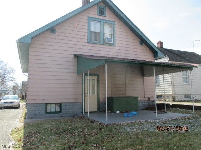734 Cambridge Avenue, Youngstown, OH 44502