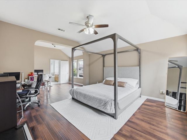 5404 Worley Drive, The Colony, TX 75056