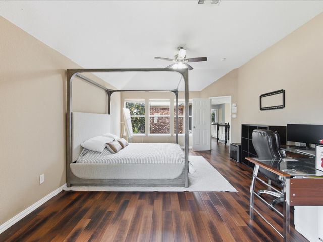 5404 Worley Drive, The Colony, TX 75056