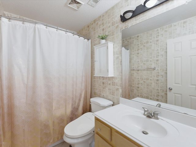 5404 Worley Drive, The Colony, TX 75056