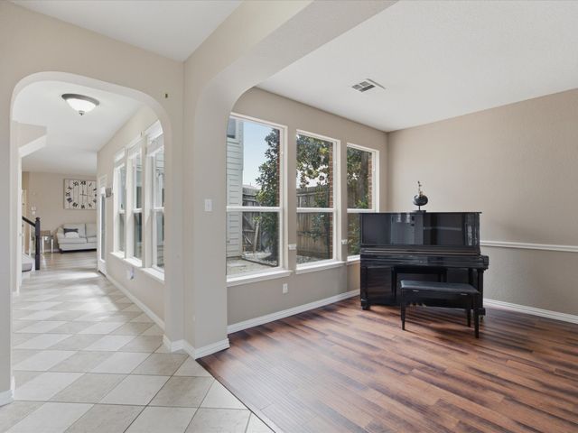 5404 Worley Drive, The Colony, TX 75056