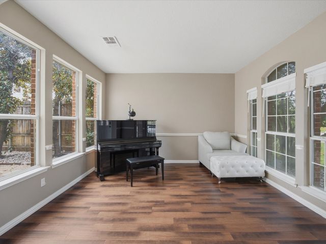 5404 Worley Drive, The Colony, TX 75056