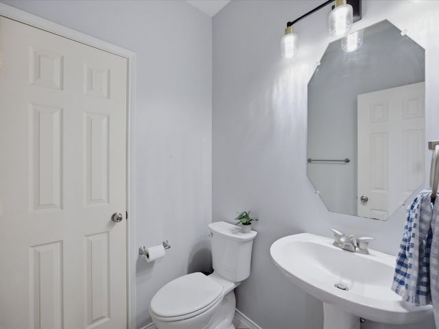 5404 Worley Drive, The Colony, TX 75056