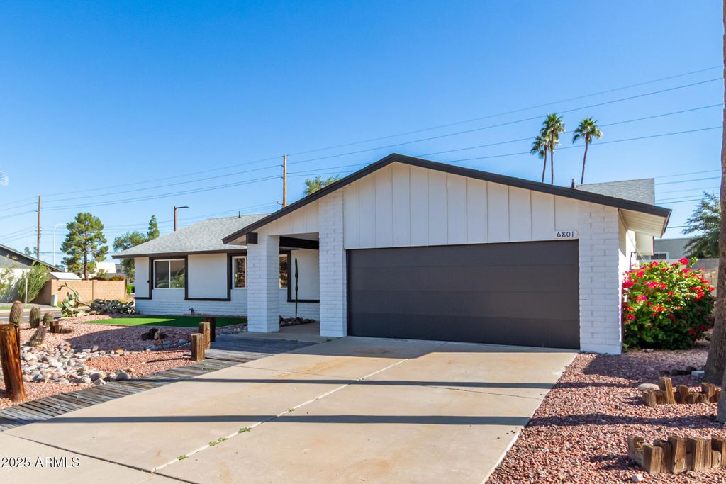 6801 S PALM Drive, Tempe, AZ 85283 — photo 3
