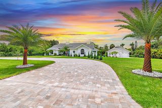 8852 154 Court N, Palm Beach Gardens, FL 33418
