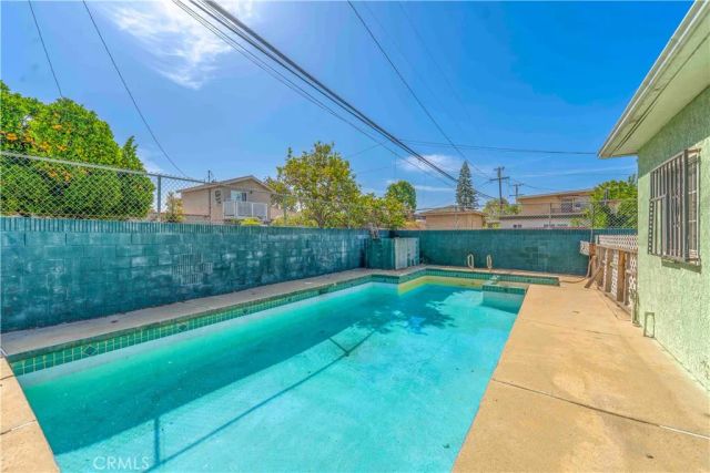 5630 Myrtle, Long Beach, CA 90805