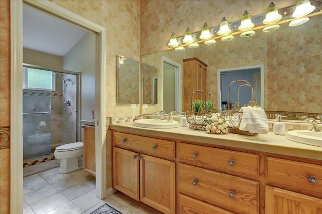 124 Ruby Ledge Ct, Grass Valley, CA 95945