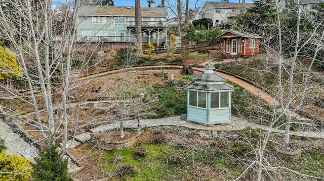 124 Ruby Ledge Ct, Grass Valley, CA 95945