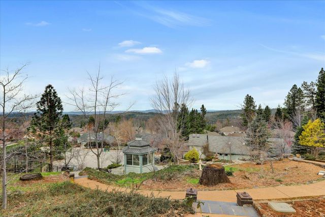 124 Ruby Ledge Ct, Grass Valley, CA 95945