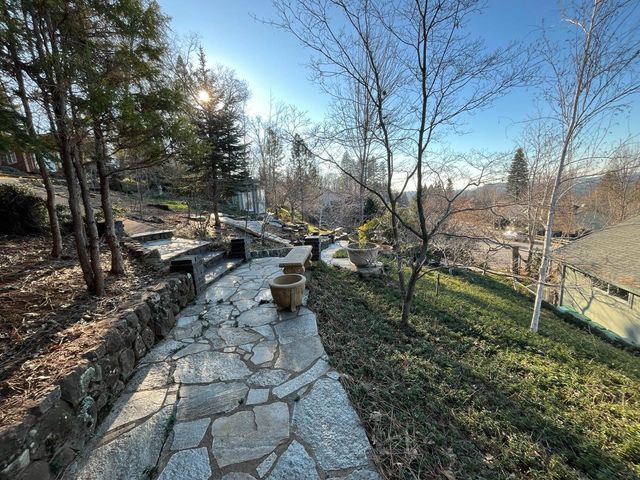 124 Ruby Ledge Ct, Grass Valley, CA 95945