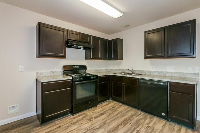 6046 Peaceful Ridge Drive, Houston, TX 77048