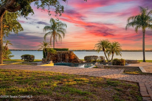 245 Stewart Drive, Merritt Island, FL 32952