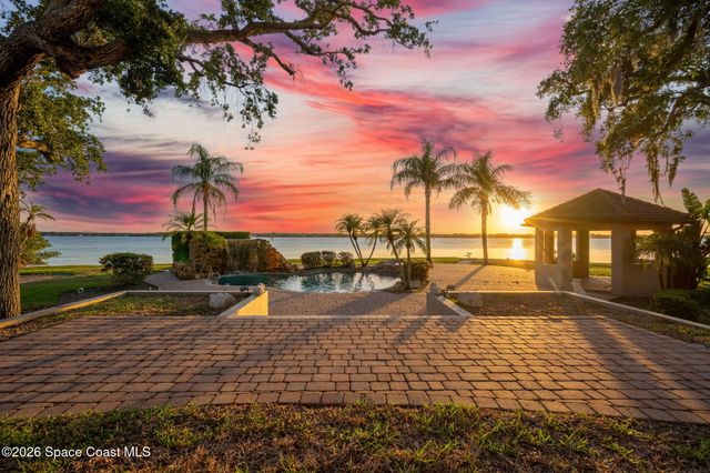 245 Stewart Drive, Merritt Island, FL 32952