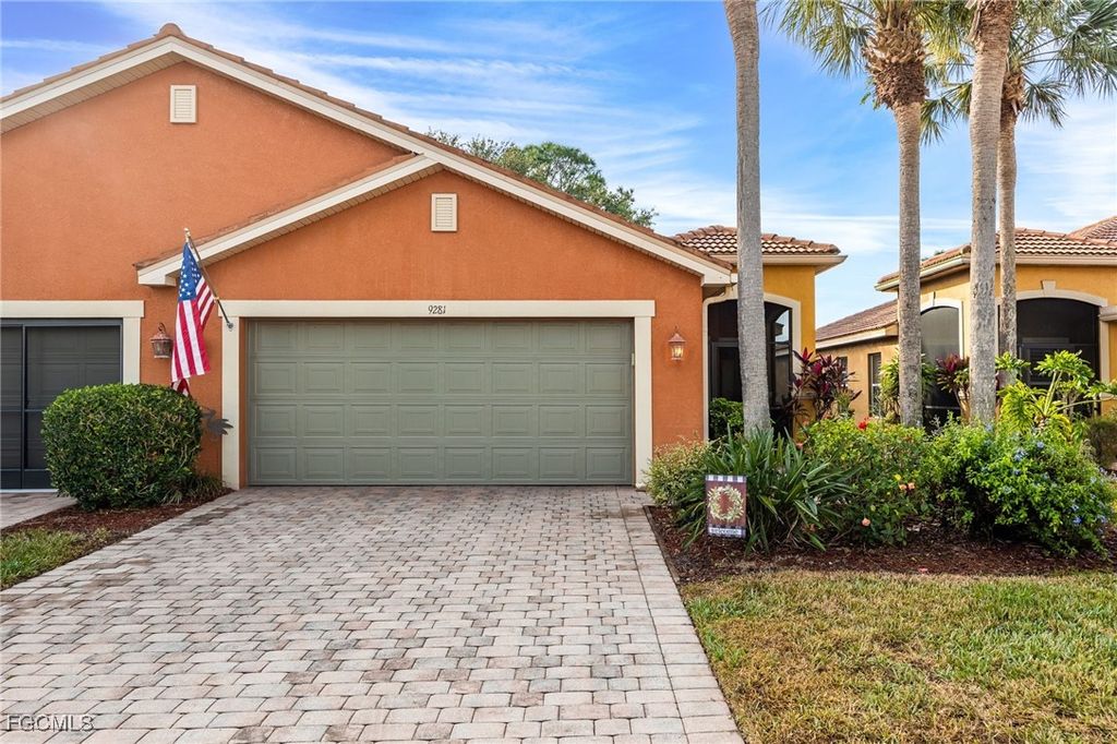 9281 Aegean CIR, Lehigh Acres, FL 33936