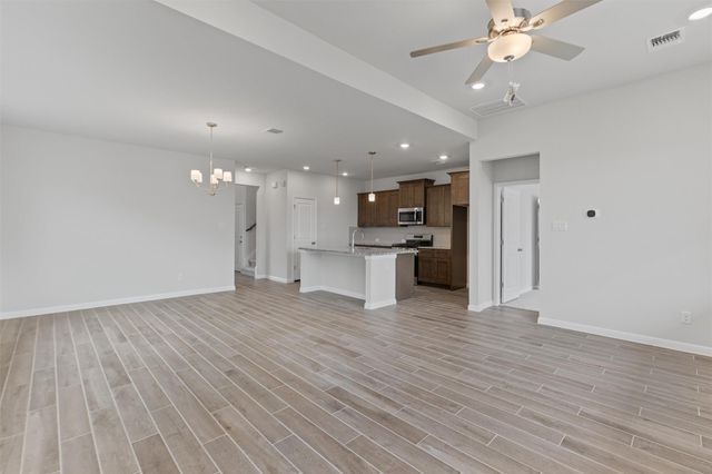 248 Ironshoe TRL, Liberty Hill, TX 78642