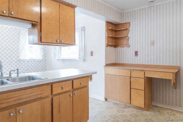 3539 Huron Street, Dearborn, MI 48124
