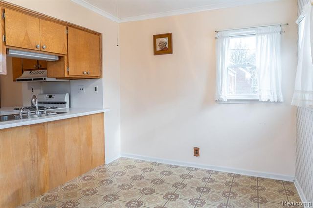 3539 Huron Street, Dearborn, MI 48124
