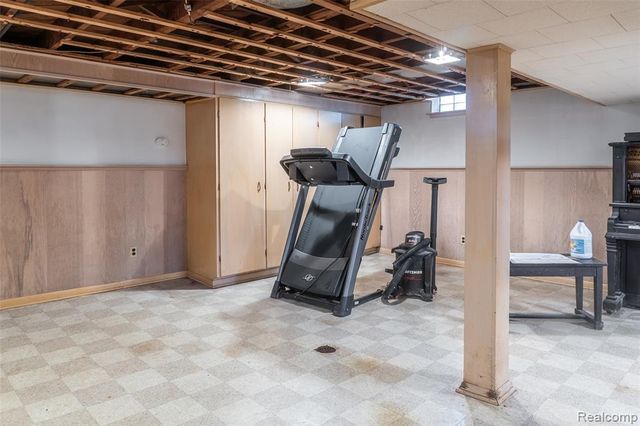 3539 Huron Street, Dearborn, MI 48124