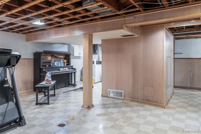 3539 Huron Street, Dearborn, MI 48124