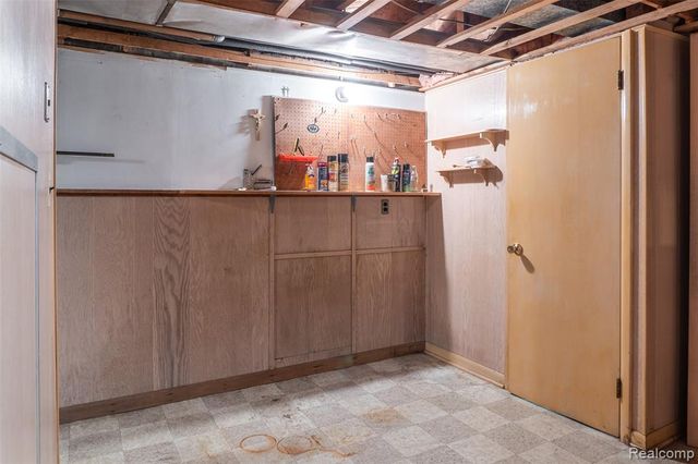 3539 Huron Street, Dearborn, MI 48124