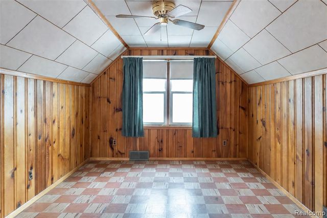 3539 Huron Street, Dearborn, MI 48124