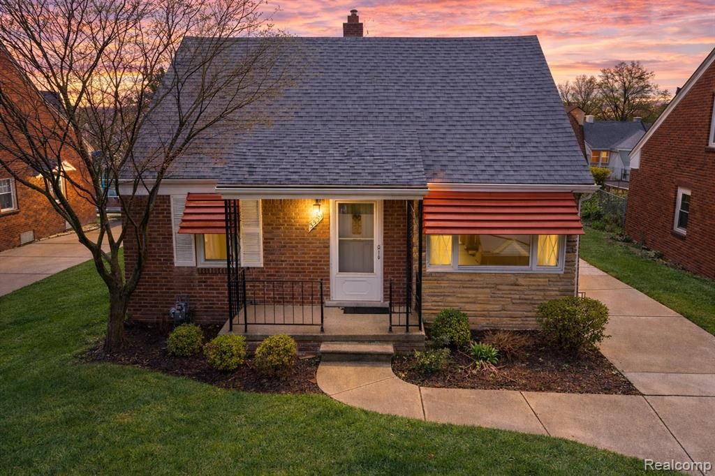 3539 Huron Street, Dearborn, MI 48124