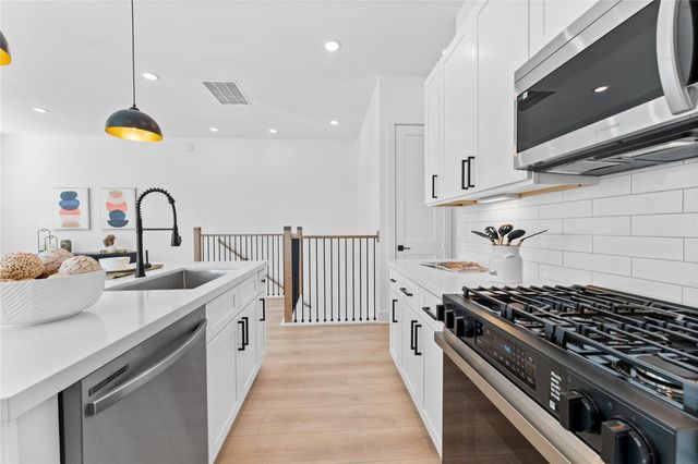 3105 Jensen Dr C, Houston, TX 77026