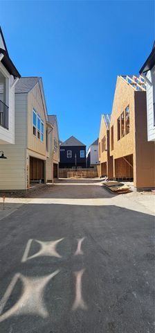 3105 Jensen Dr C, Houston, TX 77026