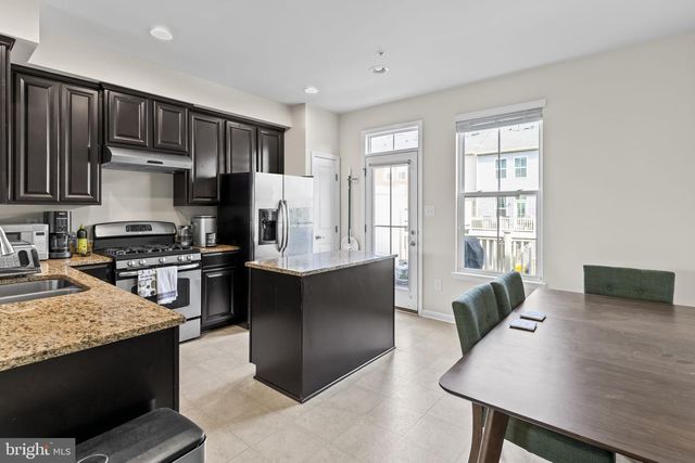 7933 TRAILVIEW XING, Glen Burnie, MD 21060