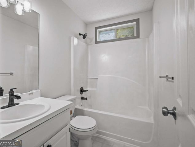 3989 Courtlin Cove NW, Lilburn, GA 30047