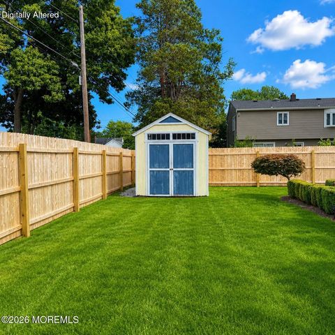 565 Sumner Avenue, Belford, NJ 07718