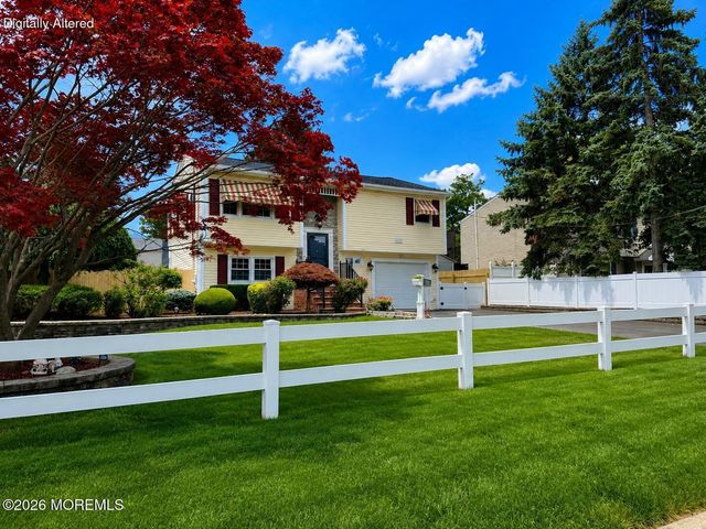 565 Sumner Avenue, Belford, NJ 07718