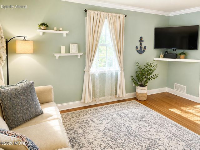 565 Sumner Avenue, Belford, NJ 07718