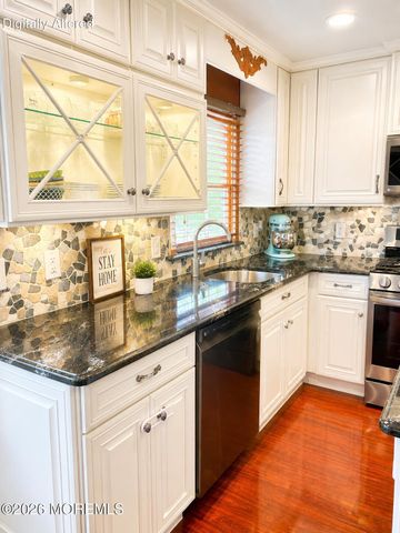 565 Sumner Avenue, Belford, NJ 07718
