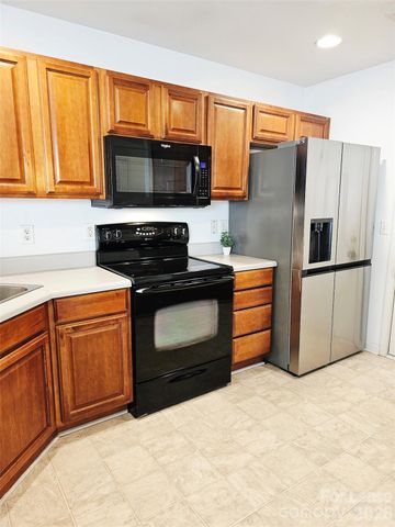 10609 Fuller Ridge Circle, Charlotte, NC 28270