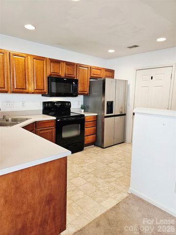 10609 Fuller Ridge Circle, Charlotte, NC 28270
