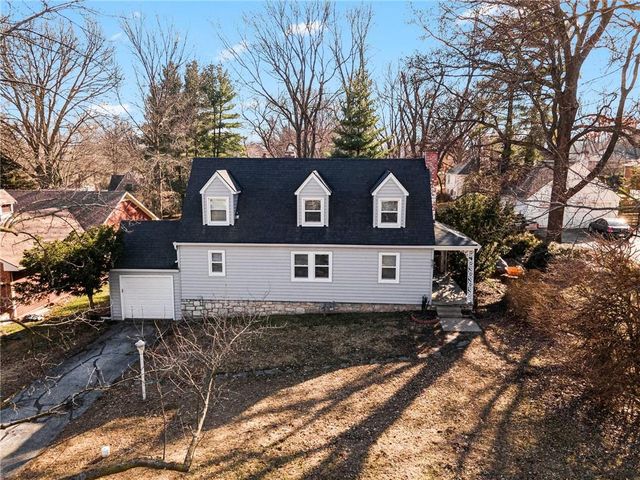 921 MANOR Road, Independence, MO 64055