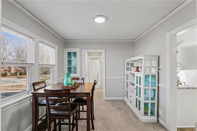 921 MANOR Road, Independence, MO 64055