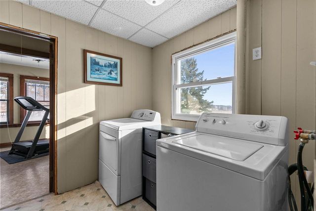 W1991 E River Road, Berlin, WI 54923