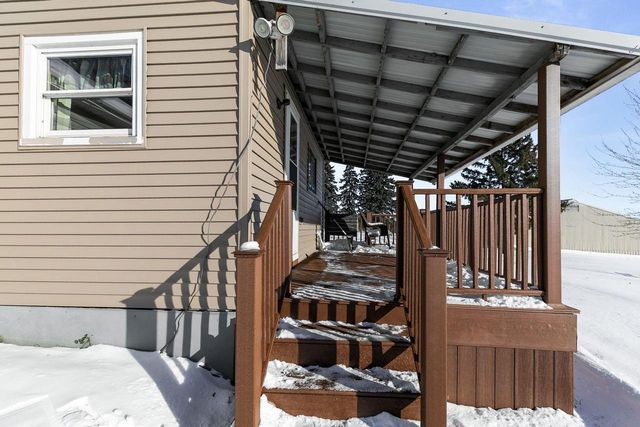 W1991 E River Road, Berlin, WI 54923