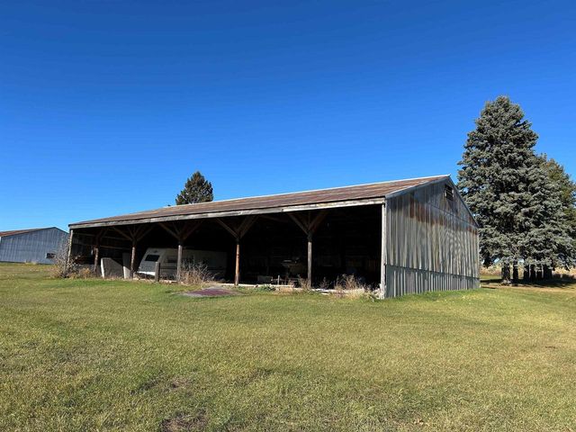 W1991 E River Road, Berlin, WI 54923