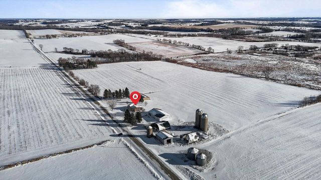 W1991 E River Road, Berlin, WI 54923