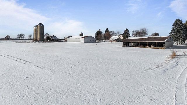 W1991 E River Road, Berlin, WI 54923