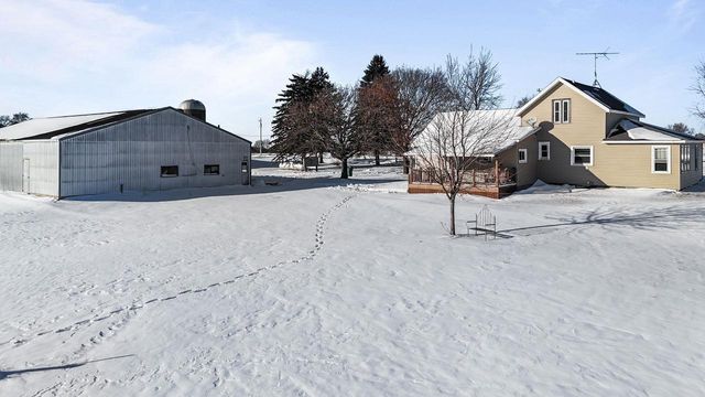 W1991 E River Road, Berlin, WI 54923